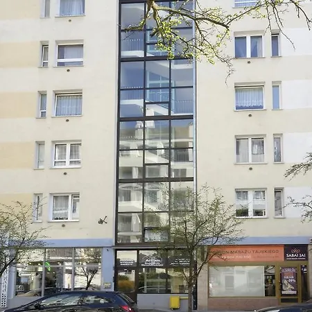 Przystanek Centrum Apartment *