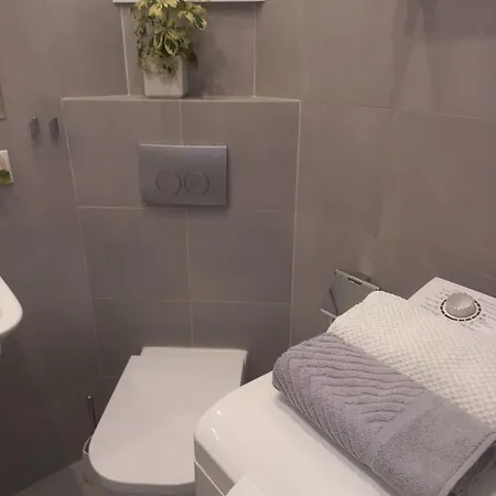 Przystanek Centrum Apartmán *